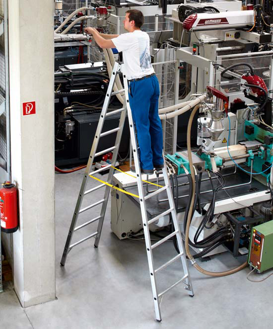 Bockleiter Coni B 4580 mit Sprossen, Arbeitshöhe 5.65 m