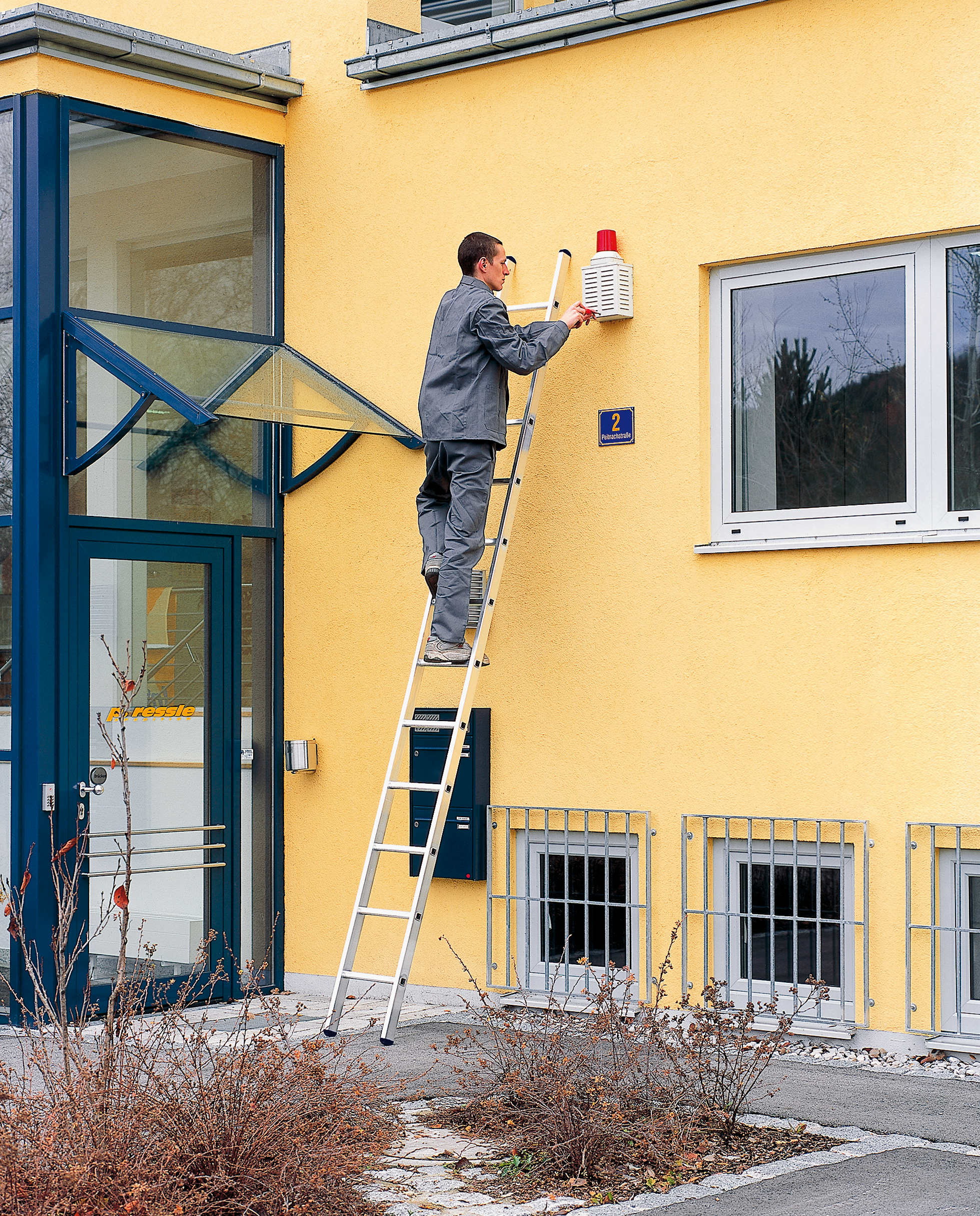 ZARGES Anlegeleiter Alto L mit Sprossen