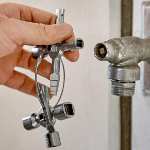 KNIPEX TwinKey® Für gängige Schränke und Absperrsysteme