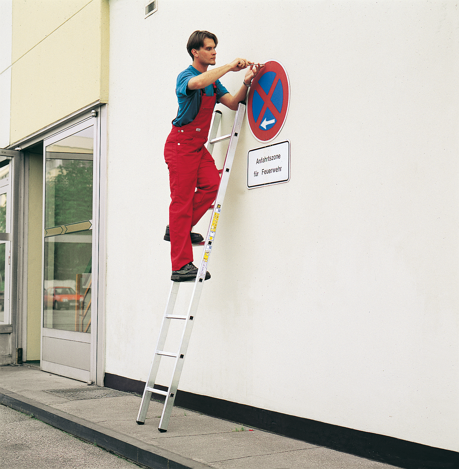 ZARGES Anlegeleiter Alto L mit Sprossen